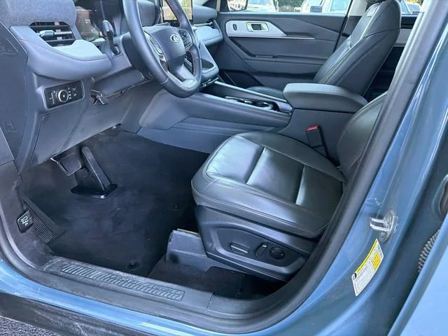 Used 2025 Blue Ford Active image 9