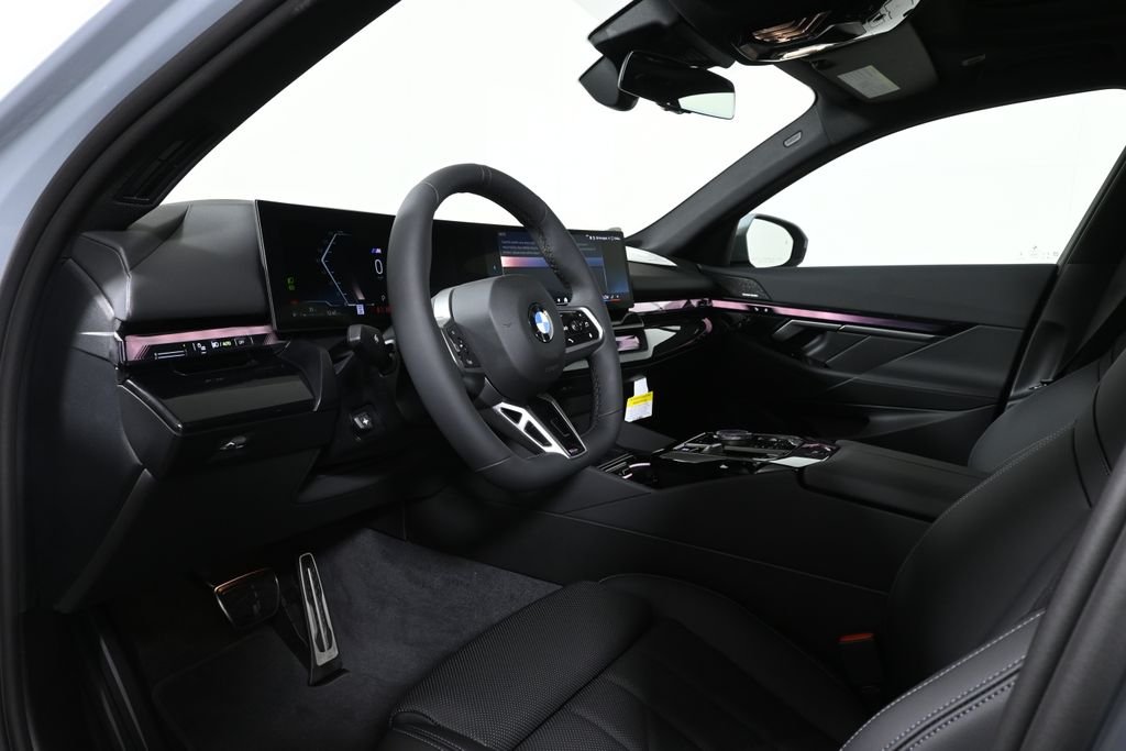 New 2027 Gray Metallic BMW 530i xDrive image 15