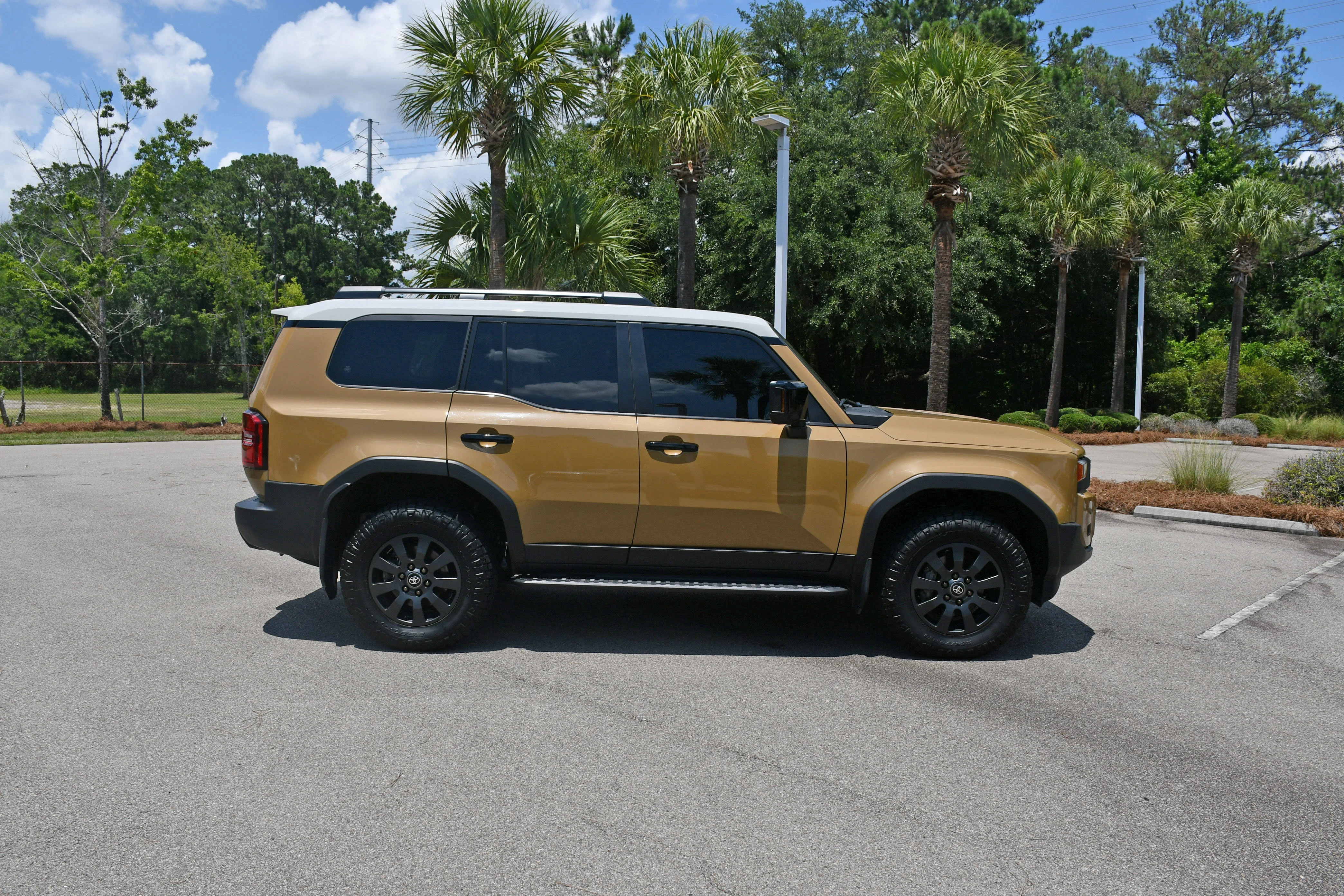 Used 2025 Gray Toyota Base image 1