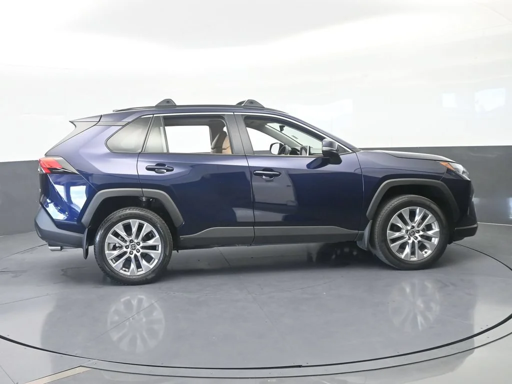 Used 2025 Blueprint Toyota XLE Premium image 6