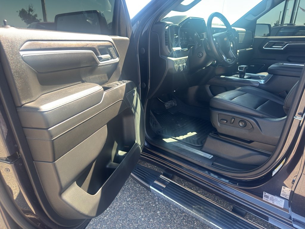 Used 2022 Dark Ash Metallic Chevrolet LTZ image 12