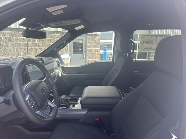 New 2026 Oxford White Ford XLT image 16