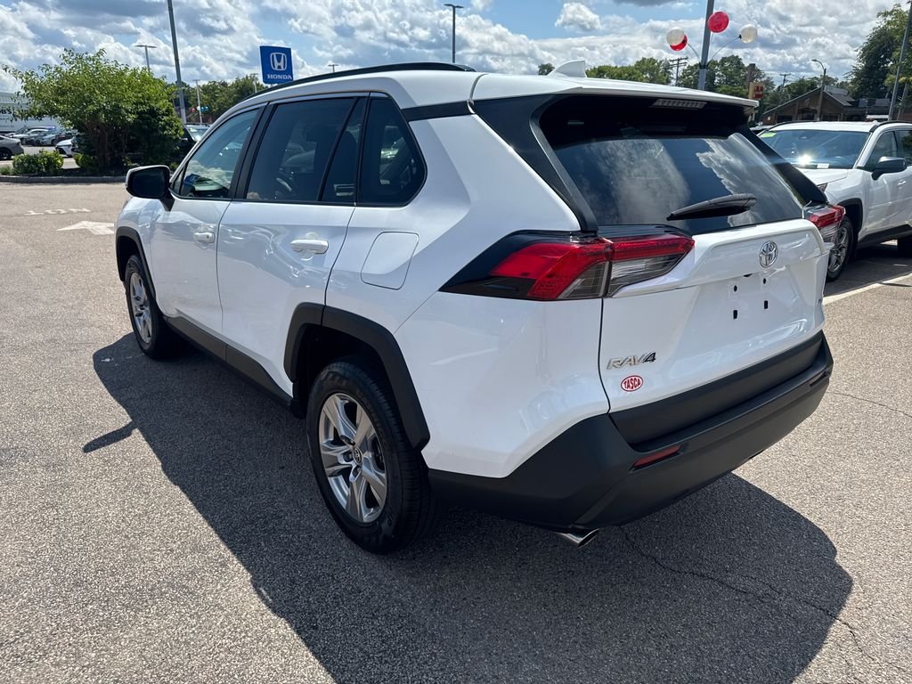 Used 2023 White Toyota XLE image 5