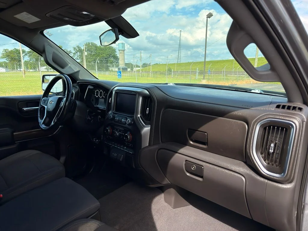 Used 2019 Gray Chevrolet LT image 30