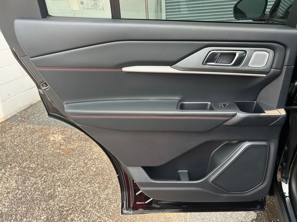New 2026 Agate Black Metallic Ford ST image 28