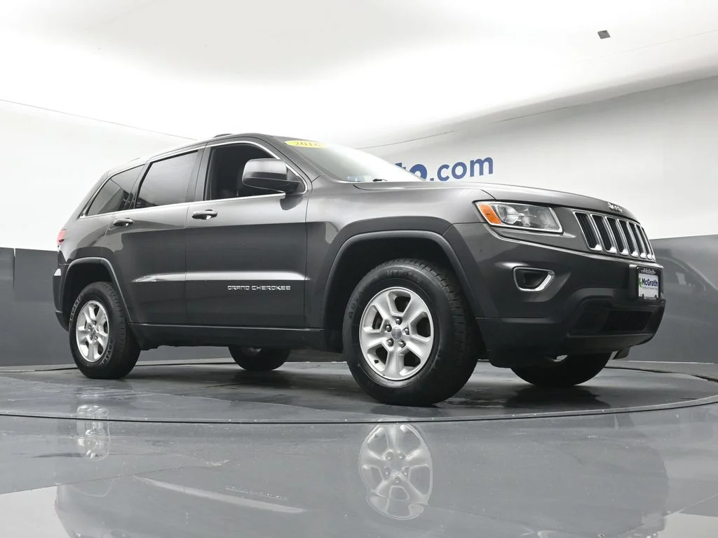 Used 2016 Gray Jeep Laredo image 26