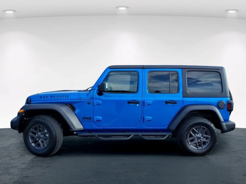 Used 2024 Blue Jeep Sport S image 14