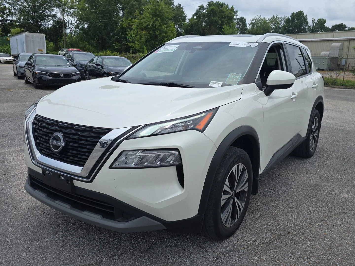 Used 2023 Pearl White Tricoat Nissan SV image 10