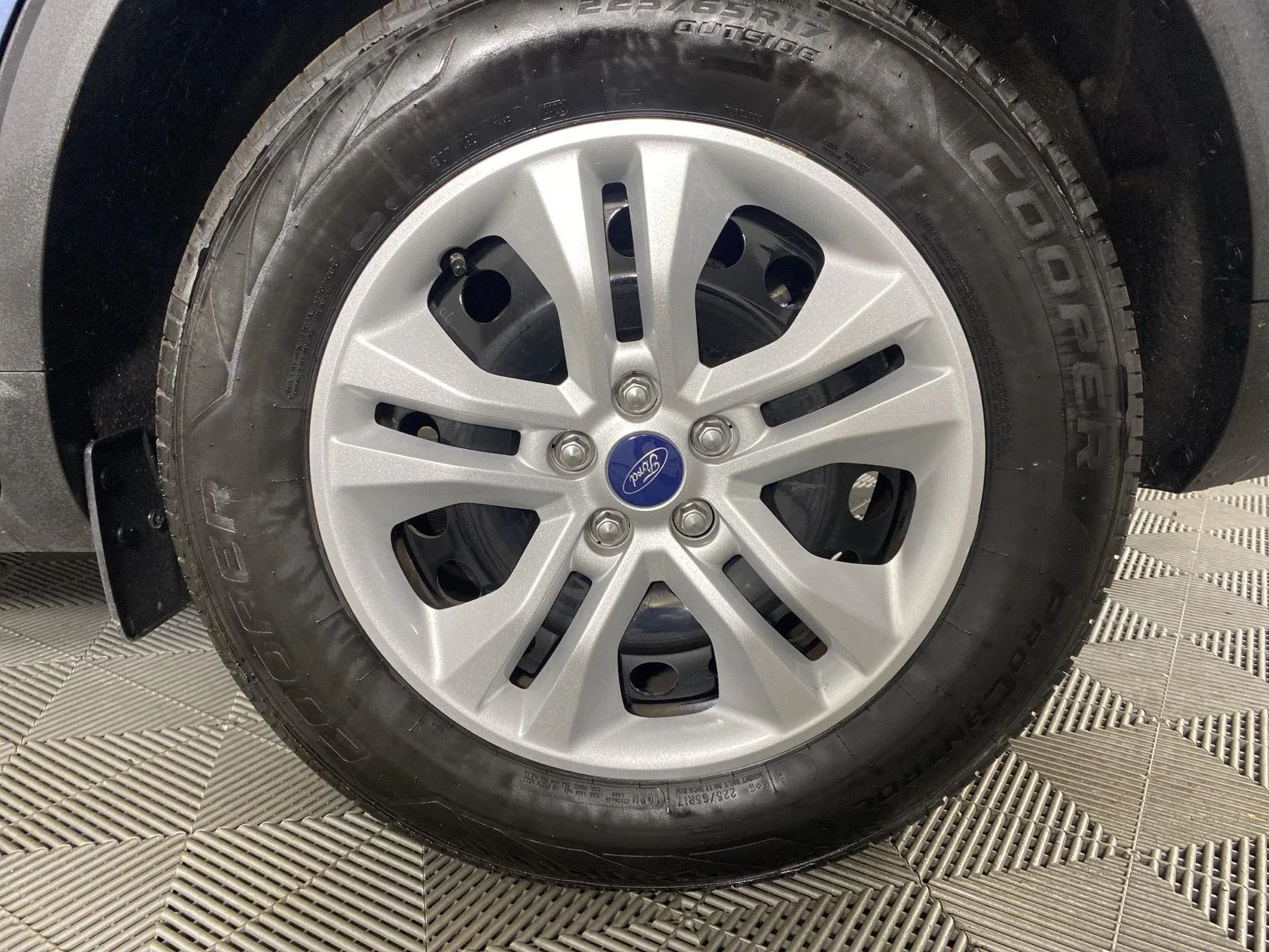 Used 2020 Blue Ford S image 19