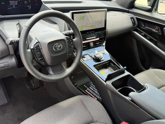 Certified Used 2024 ELEMENTAL SILVER Toyota XLE image 9