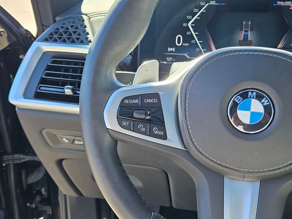 Used 2026 Black Sapphire Metallic BMW xDrive40i image 28