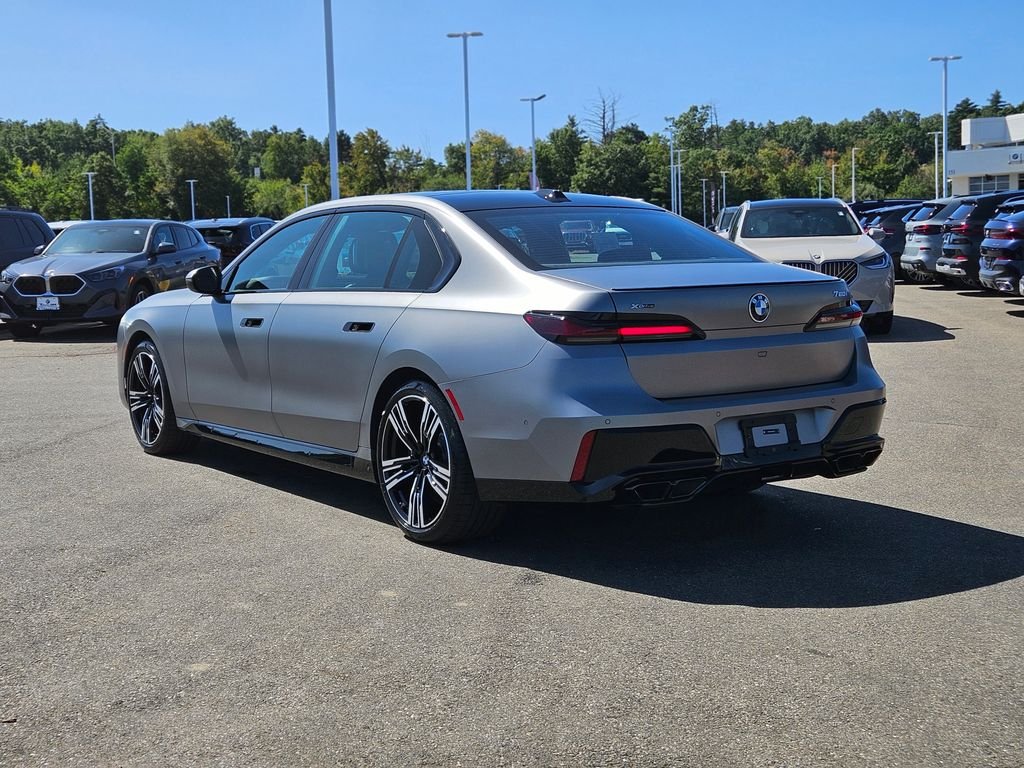 Certified Used 2025 Frozen Pure Grey Metallic BMW 760i xDrive image 5