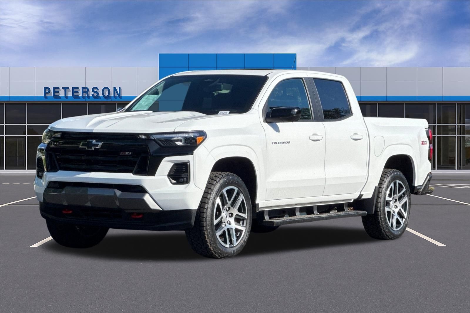 Used 2024 White Chevrolet Z71 image 8
