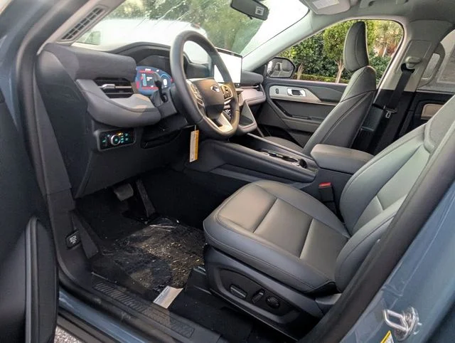 New 2026 Vapor Blue Metallic Ford Active image 6