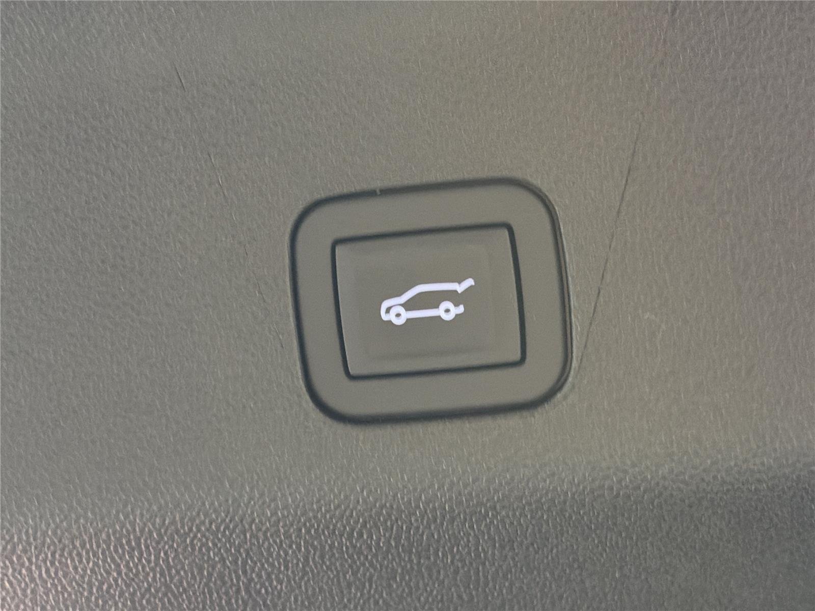 2026 GMC Yukon XL Denali - Photo 20