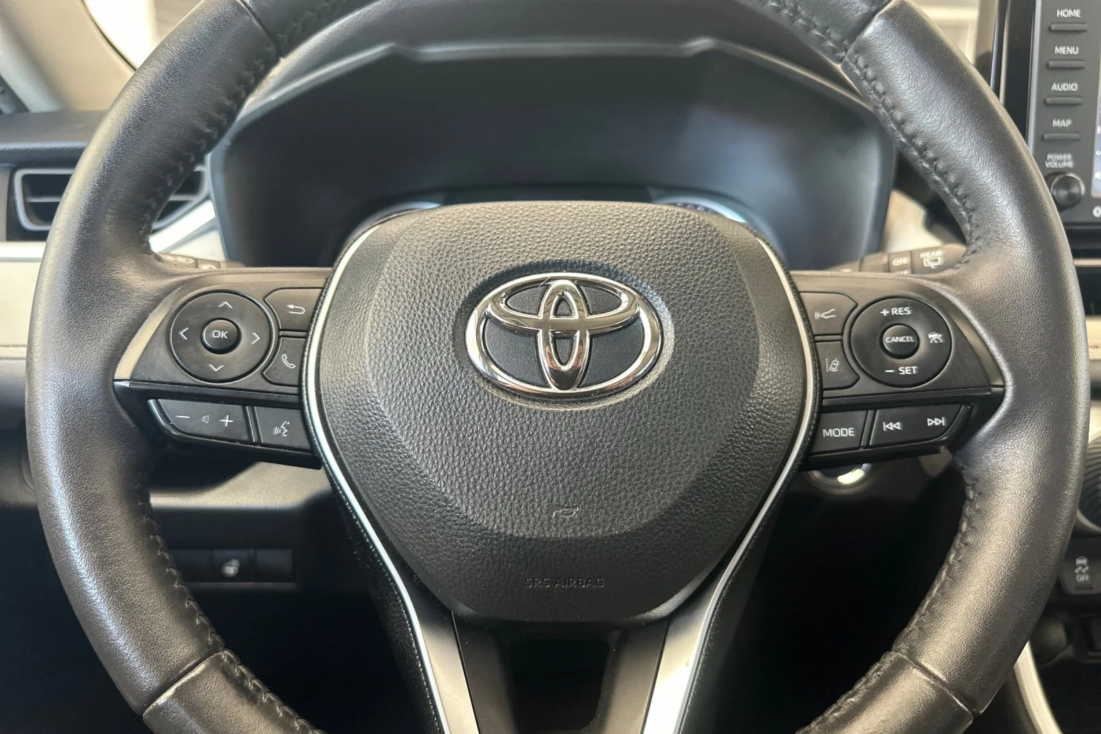 Certified Used 2021 Super White Toyota Hybrid XLE image 22