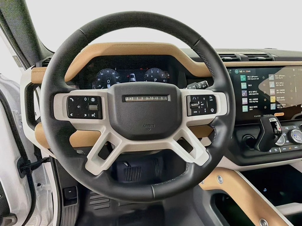 New 2026 Fuji White Land Rover X-Dynamic SE image 11