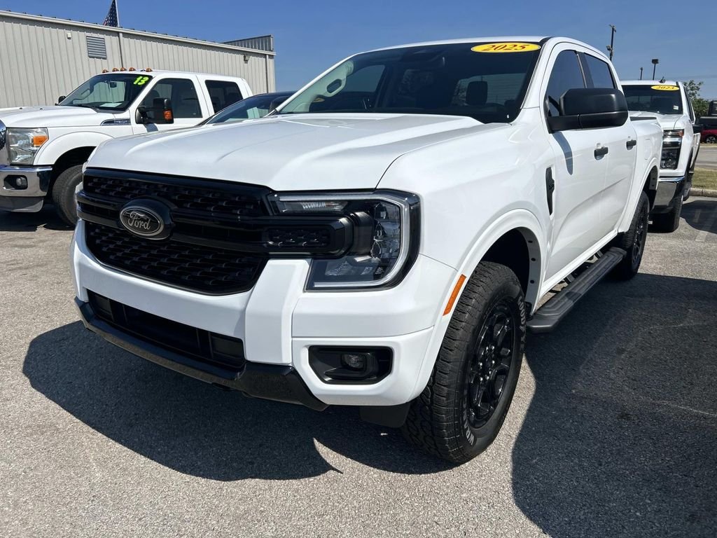 Used 2025 Oxford White Ford XLT image 5