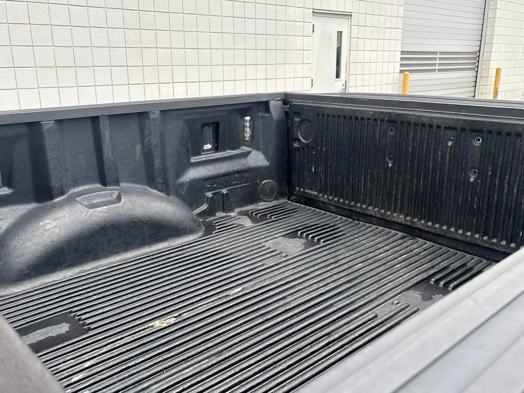 Used 2018 Gray Ford XLT image 35