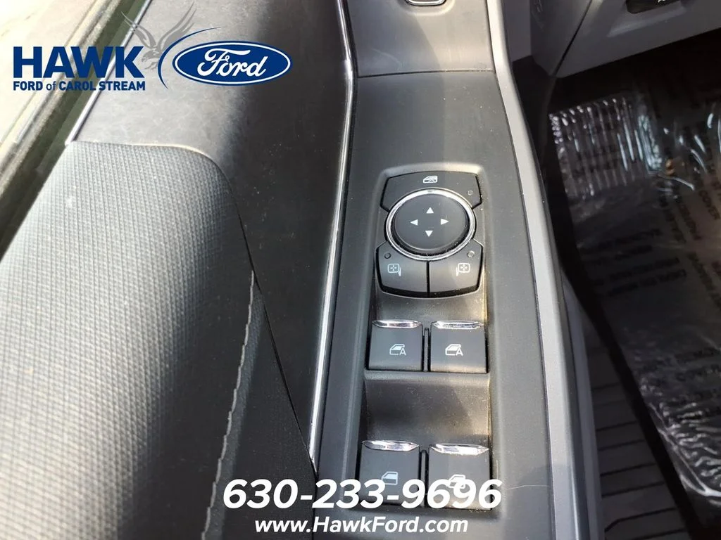 Used 2025 Silver Ford XLT image 17