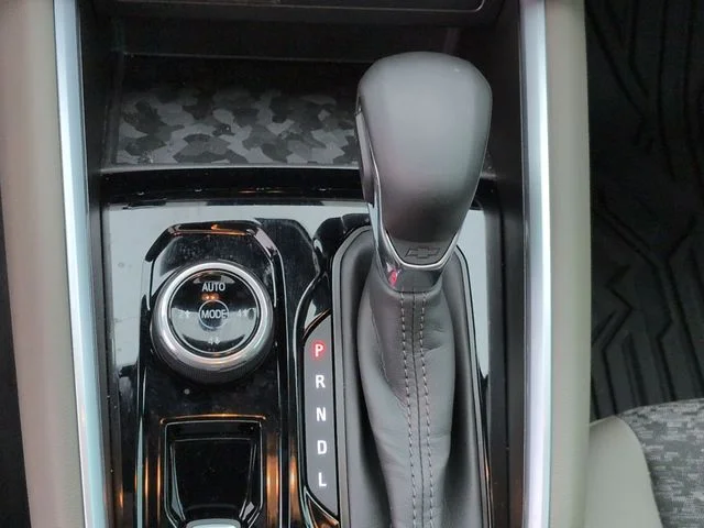 Used 2024 White Chevrolet ZR2 image 26