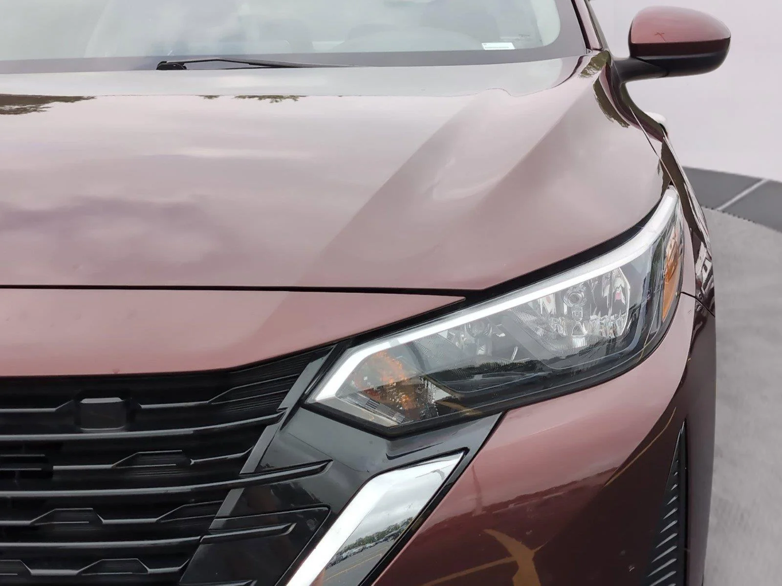 Used 2024 Rosewood Metallic Nissan SV image 32