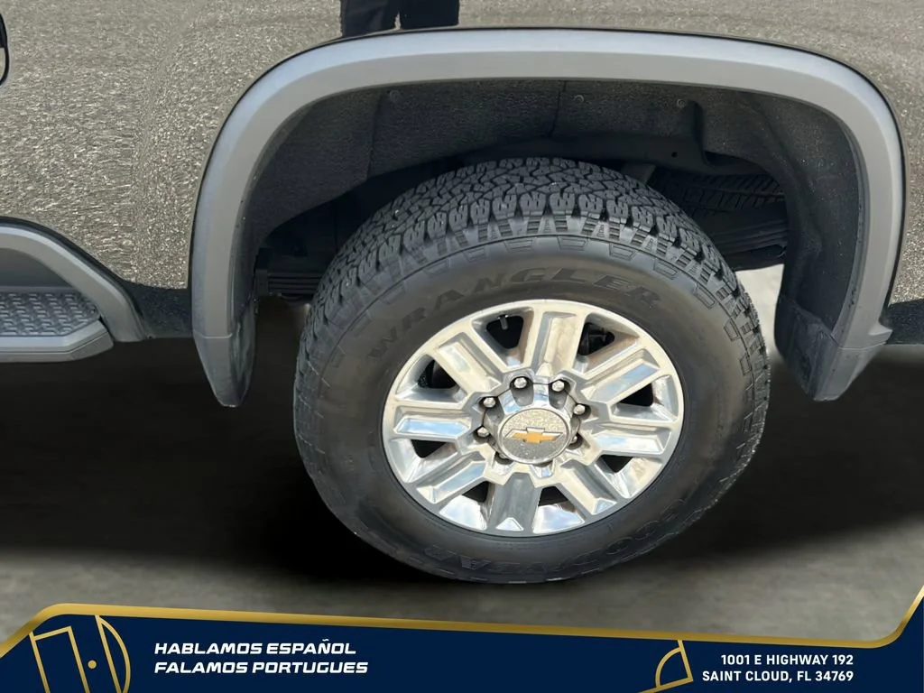 Used 2024 Black Chevrolet High Country image 41