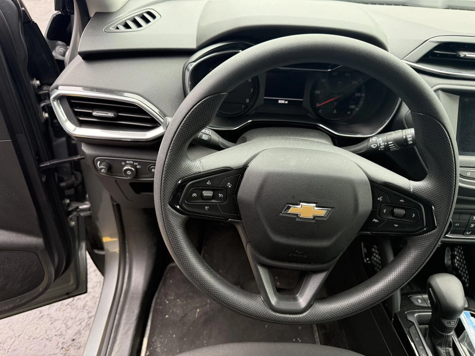 Used 2023 STERLING GRAY METALLIC Chevrolet LT image 13