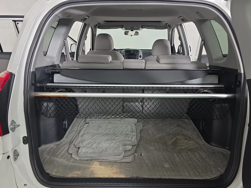 Used 2007 Blizzard Pearl Toyota Limited image 26