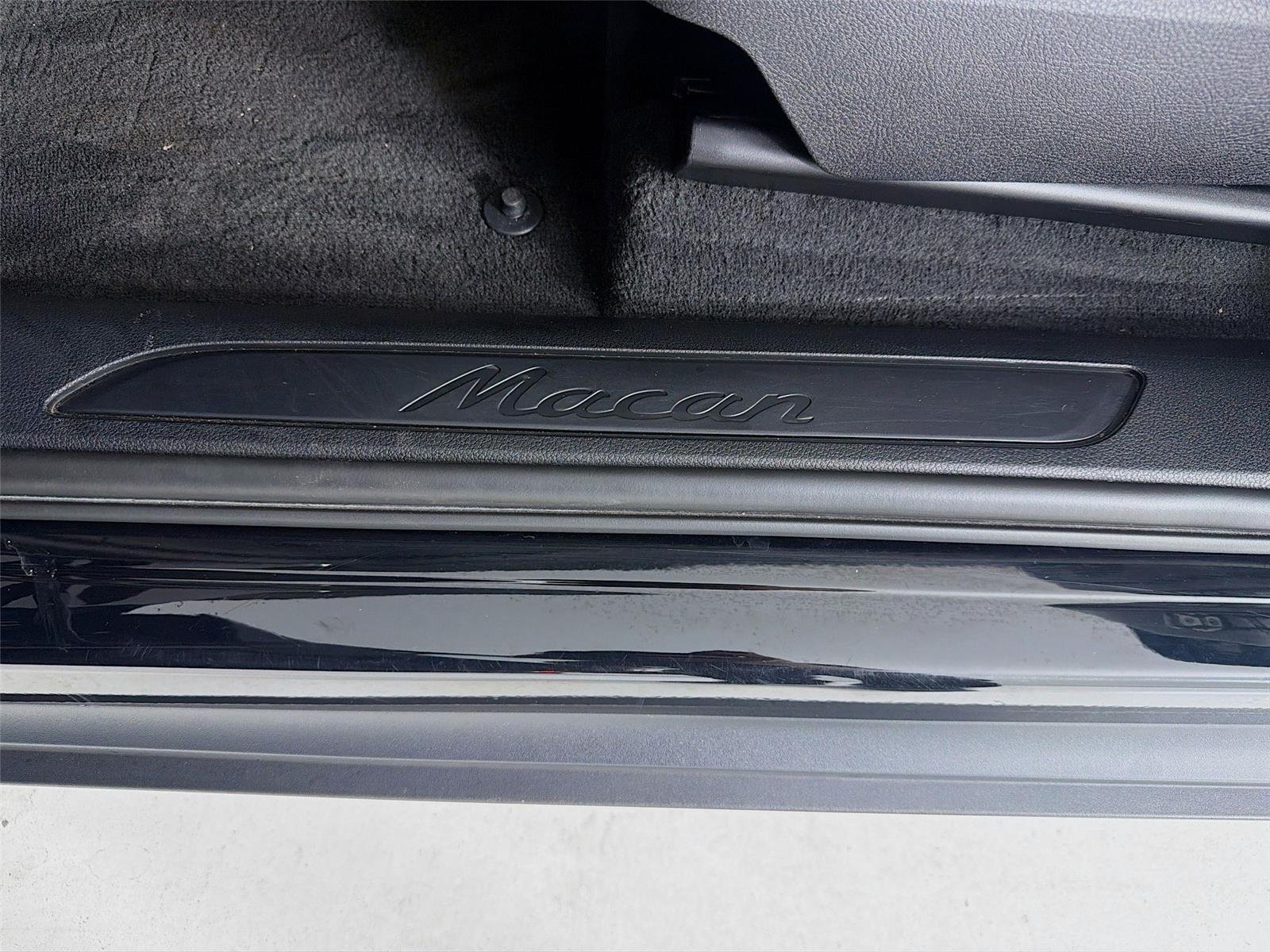 Used 2023 Black Porsche  image 9