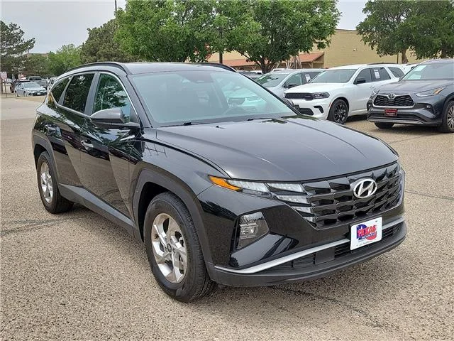 Used 2024 Black Pearl Hyundai SEL image 6