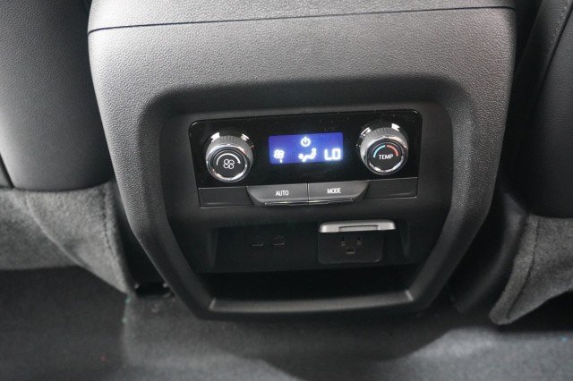 2027 Chevrolet Traverse Z71 - Photo 27