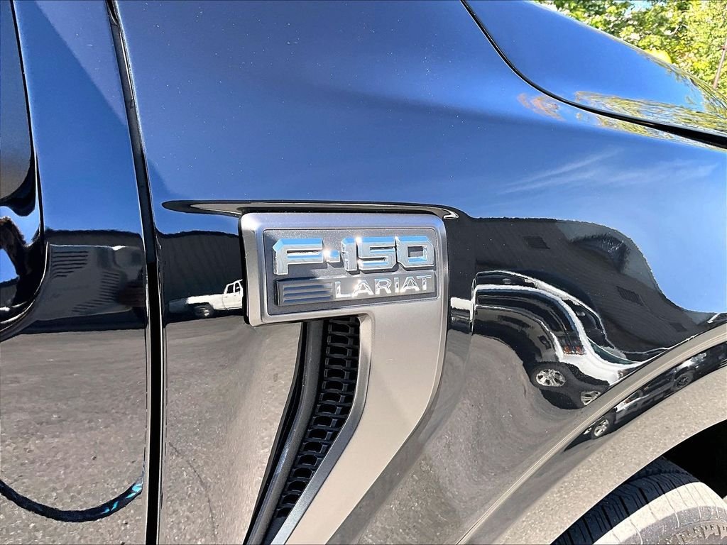 Used 2023 Black Ford Lariat image 29