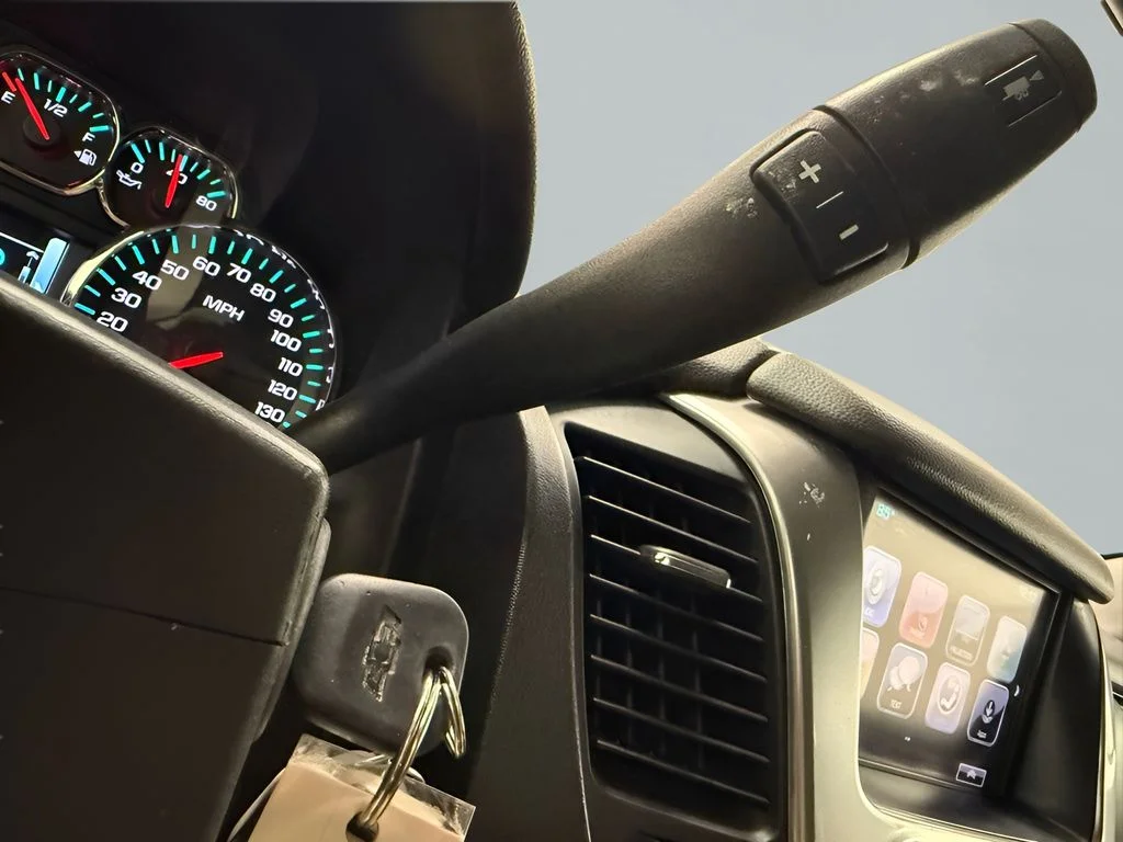 Used 2018 White Chevrolet LT image 22