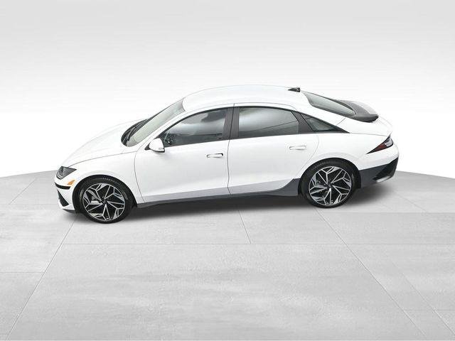 New 2025 White Hyundai SEL image 24