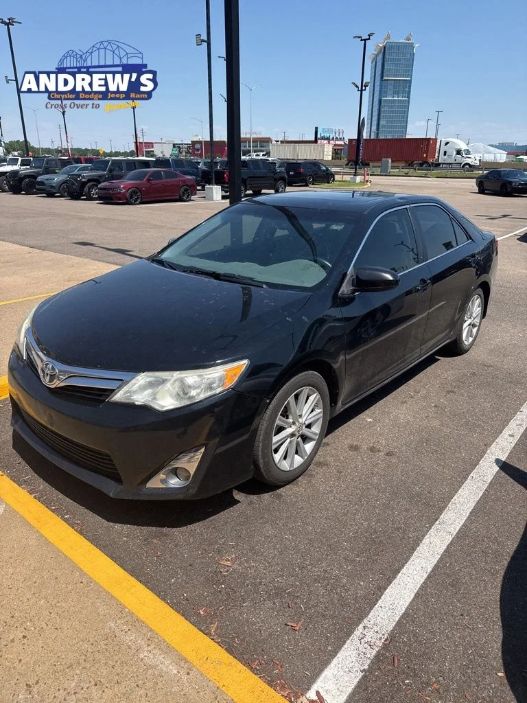 2012 Toyota Camry 2.5 Auto XLE's photo