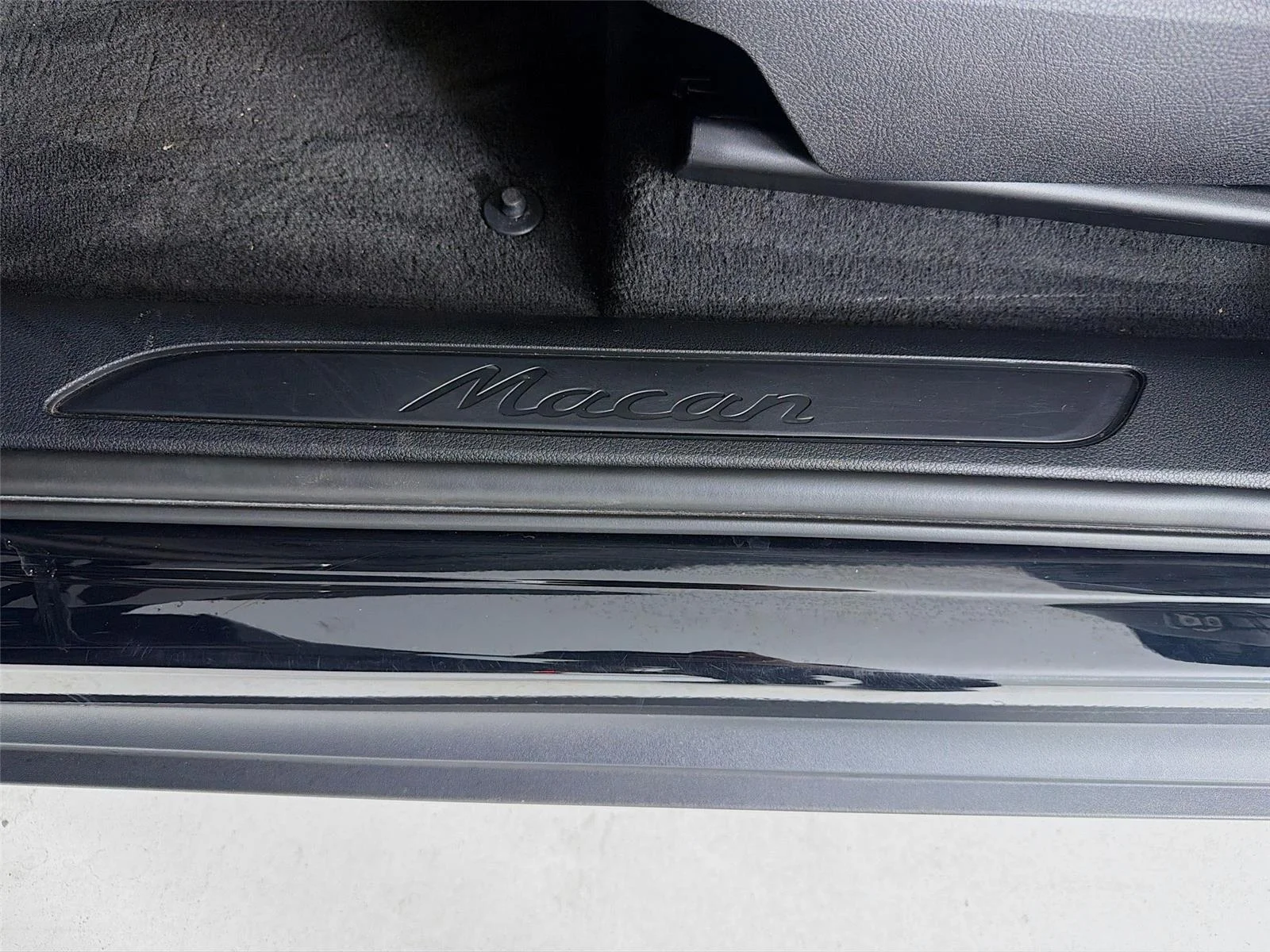 Used 2023 Black Porsche T image 9