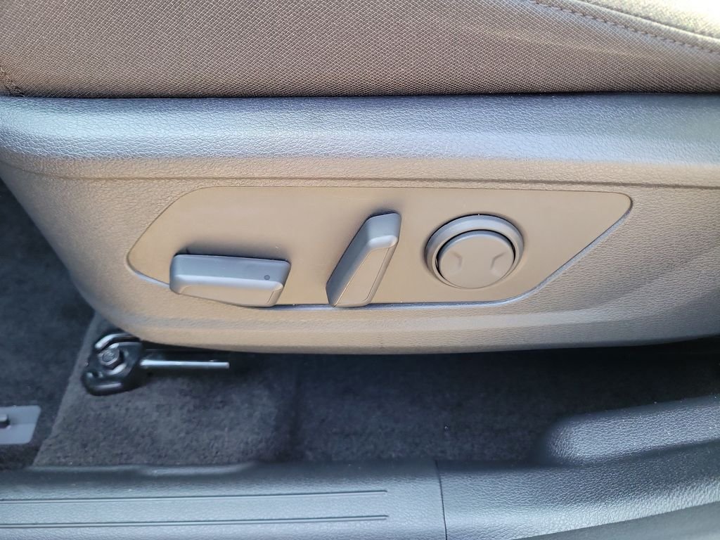 New 2026 Gray Kia LX image 23