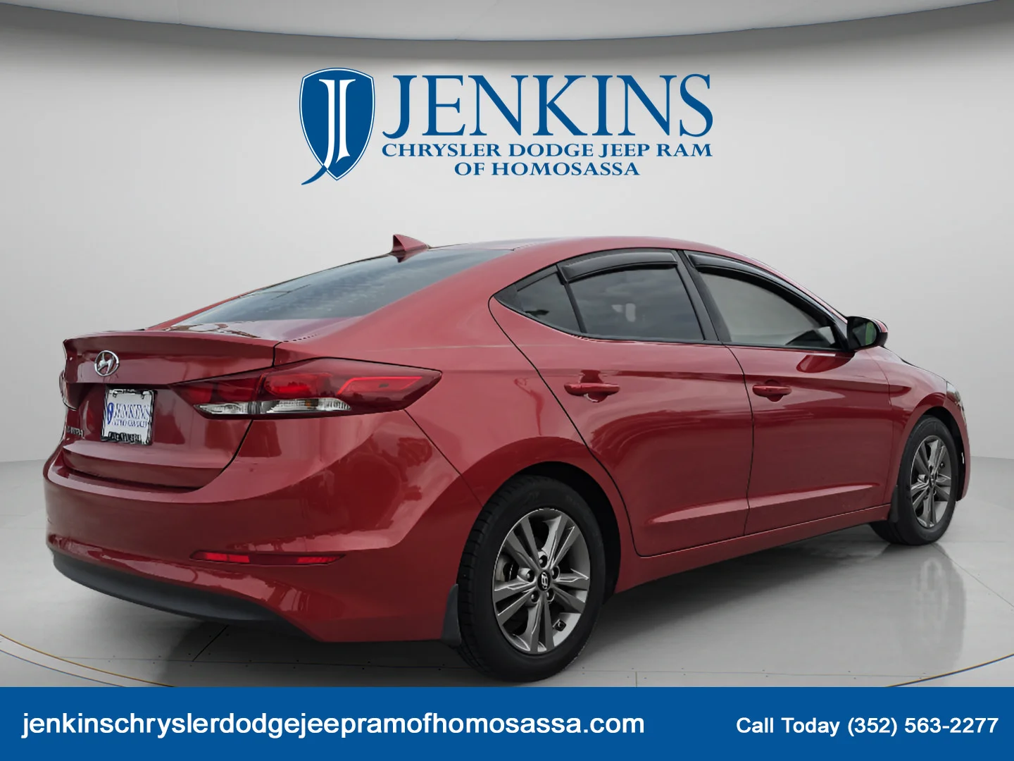 Used 2018 Scarlet Red Hyundai Value Edition image 4