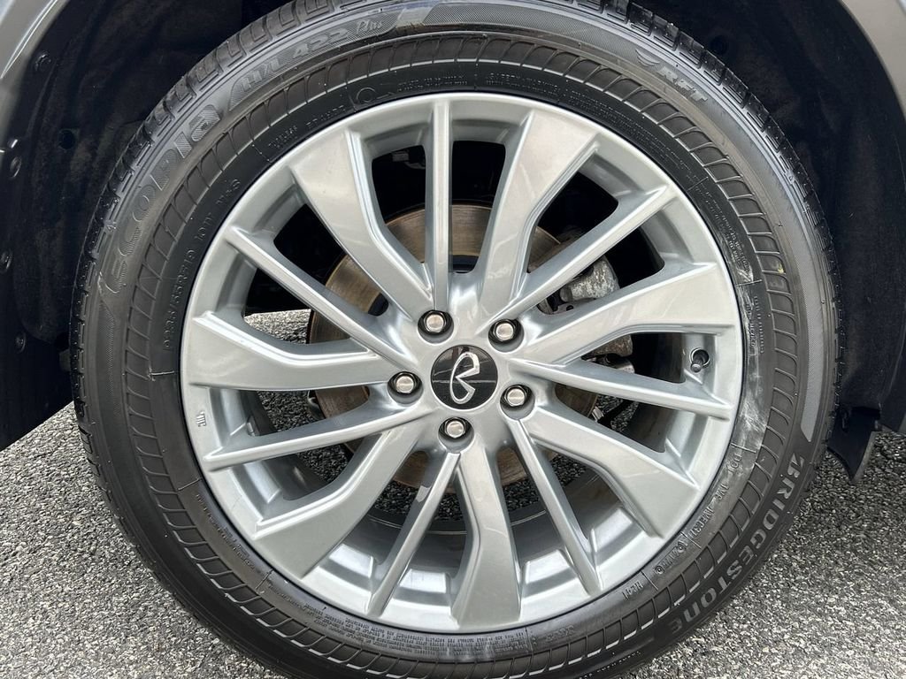 Certified Used 2023 Slate Gray INFINITI LUXE image 12