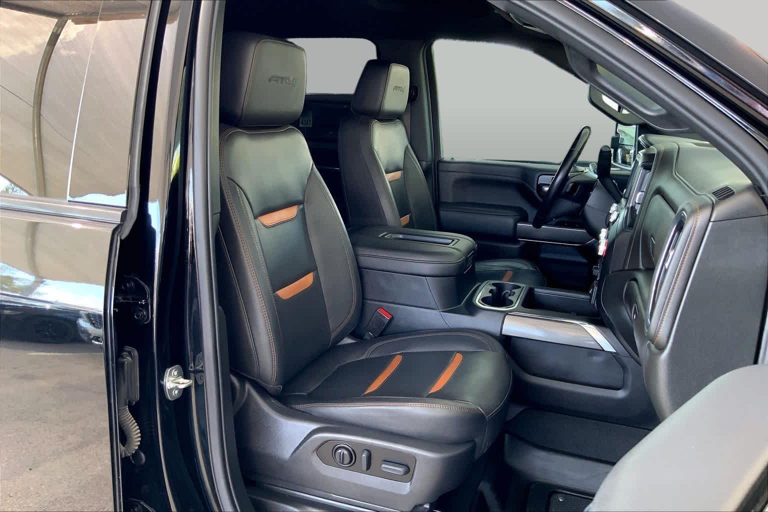 Used 2022 Onyx Black GMC AT4 image 9
