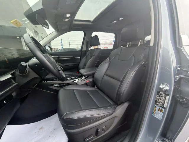 Used 2024 Silver Kia S image 13