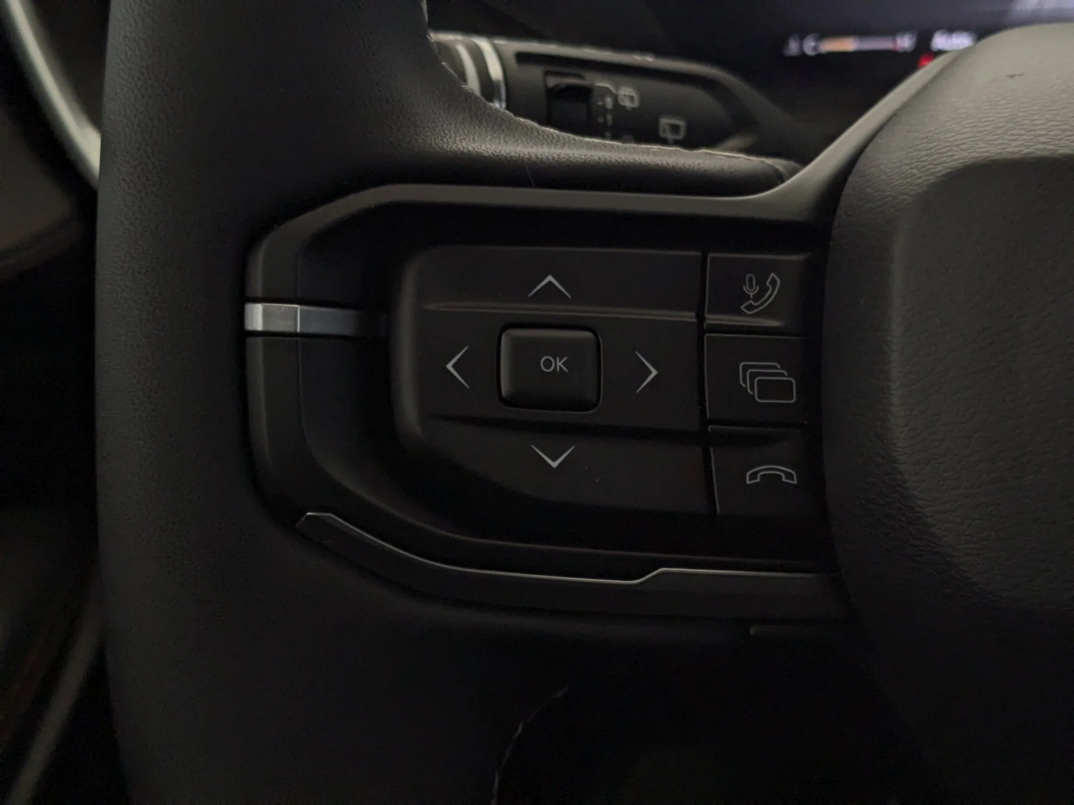 New 2026 Black Jeep Overland - - Hybrid - Advanced Pro Tech Grp - Surround View Camera - Ventilated Seats & More! image 20