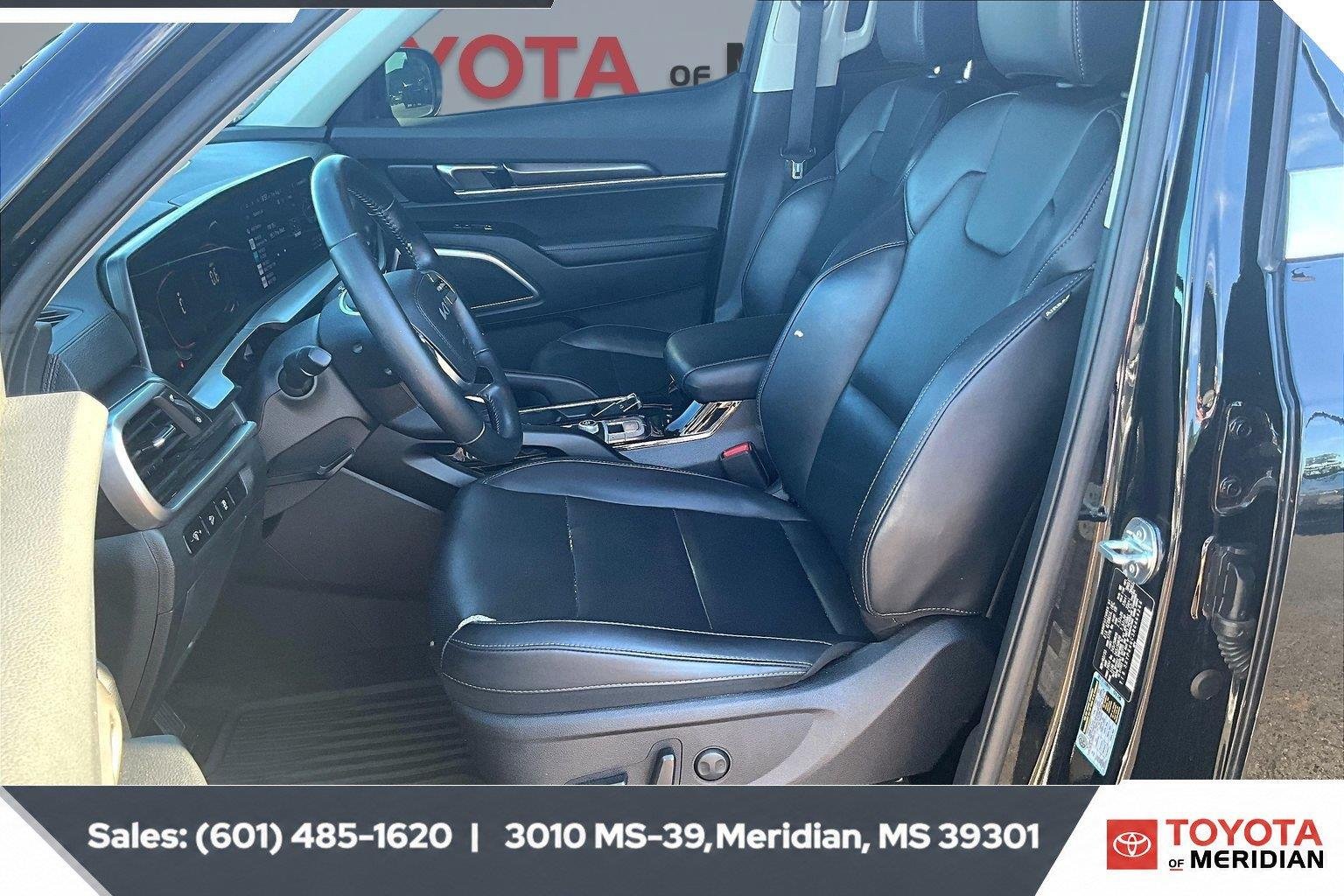 Used 2024 Ebony Black Kia S image 18