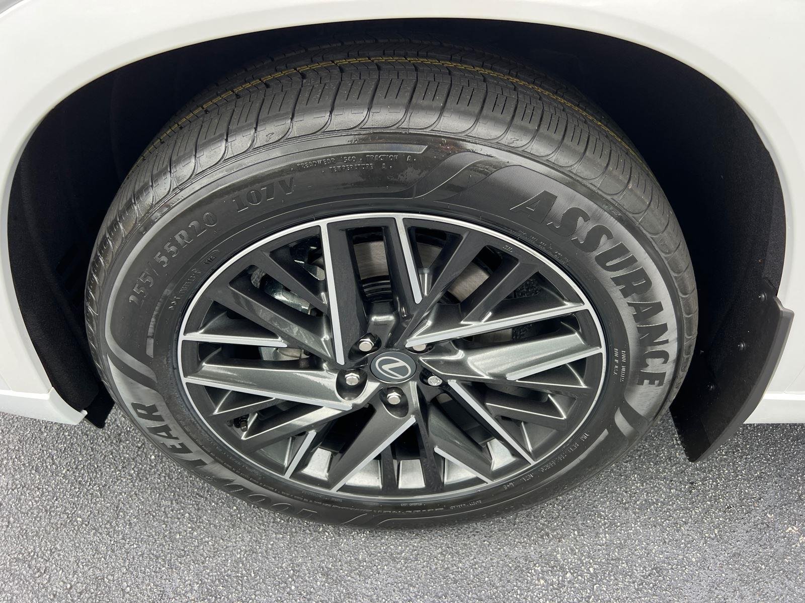 New 2026 Wind Chill Pearl Lexus PREMIUM AWD image 11