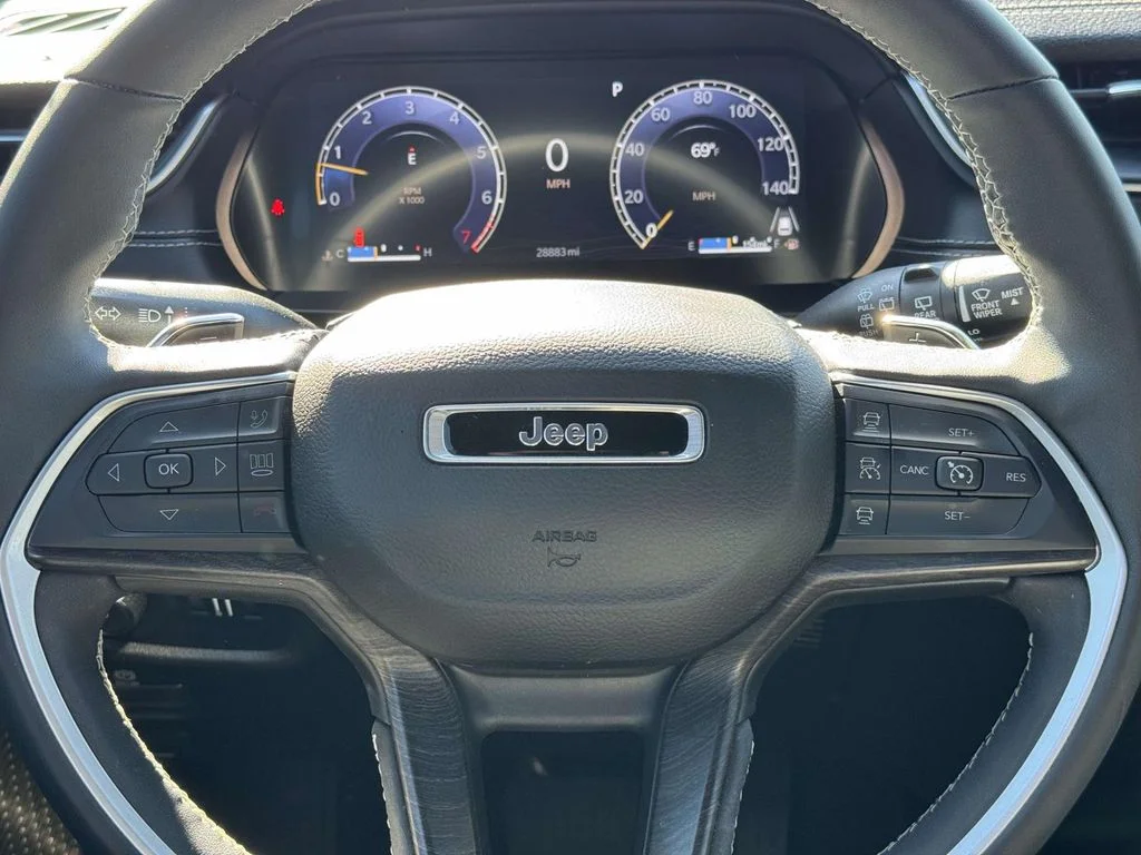 Used 2024 Red Jeep Limited image 17