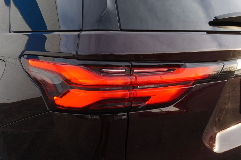 Used 2023 Red Chevrolet LT Leather image 33