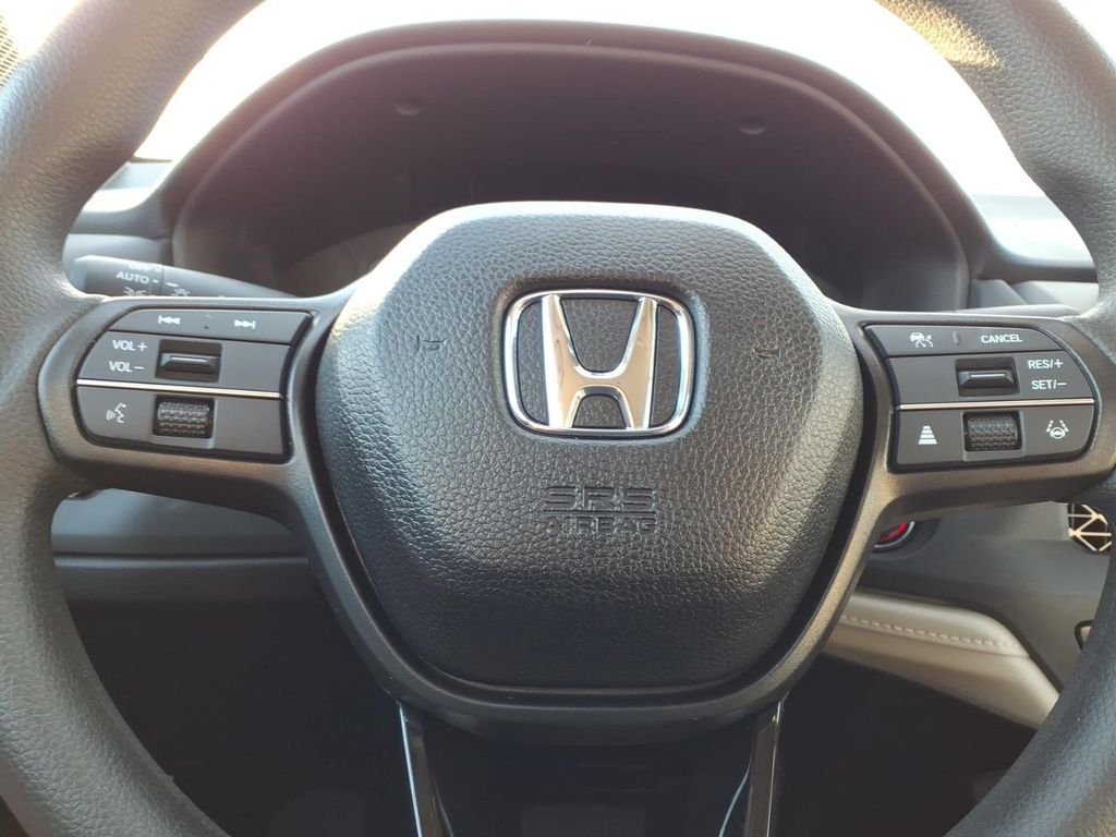 New 2026 Platinum White Pearl Honda SE image 17