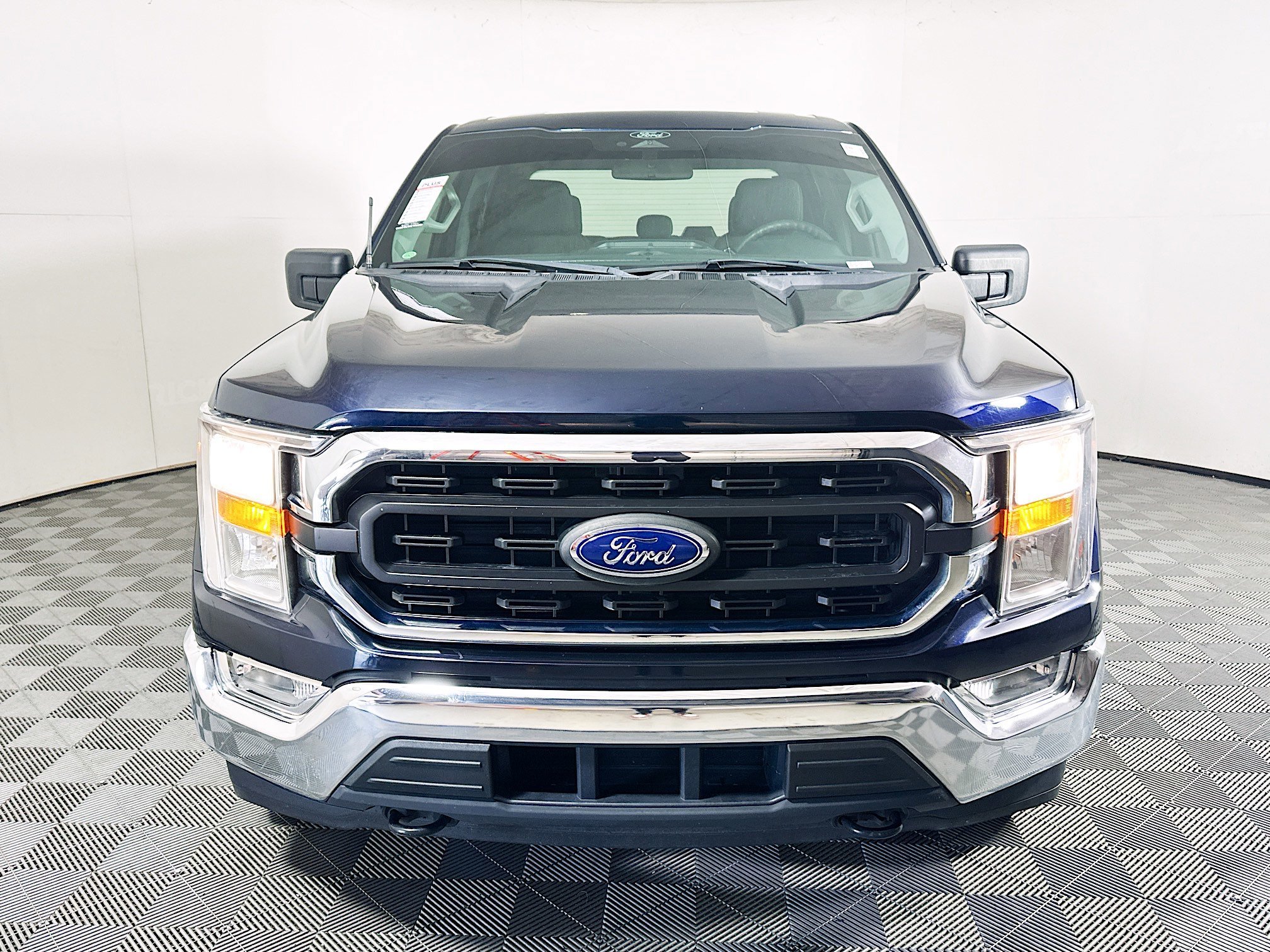 Used 2022 Blue Metallic Ford XLT image 8