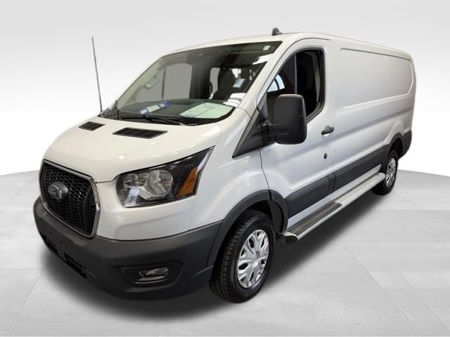 Used 2025 Oxford White Ford Base image 1